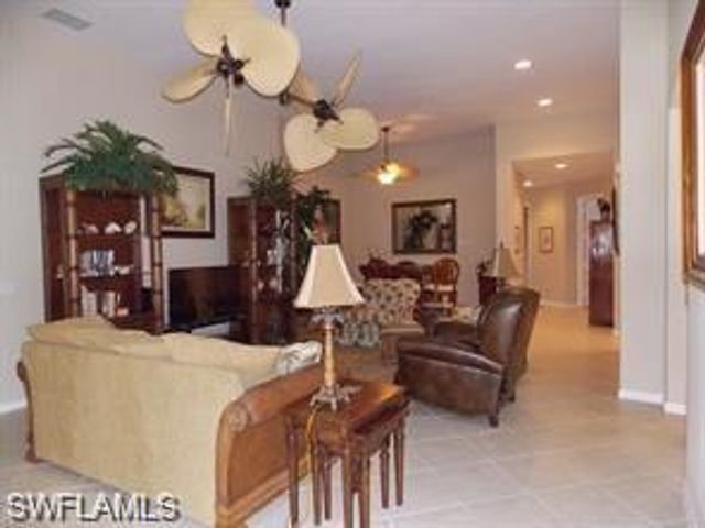 3985 Deer Crossing CT 201, Naples, FL 34114
