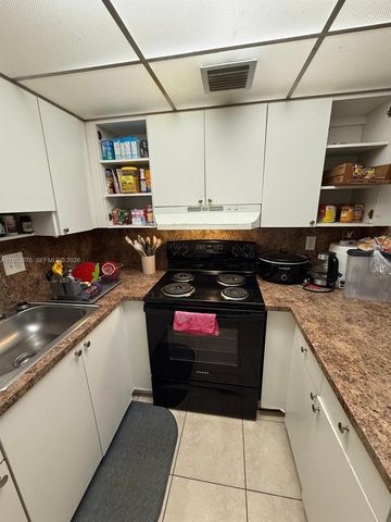 2029 NW 46th Avenue E305, Lauderhill, FL 33313