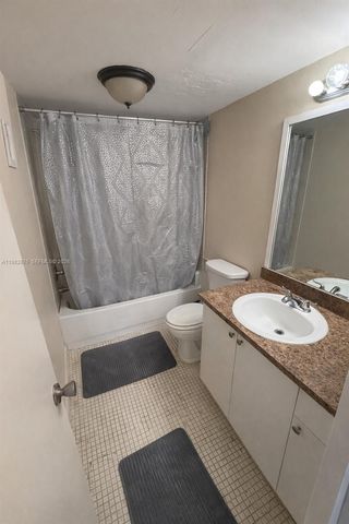 2029 NW 46th Avenue E305, Lauderhill, FL 33313