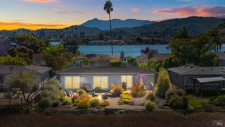 289 Montego Key, Novato, CA 94949