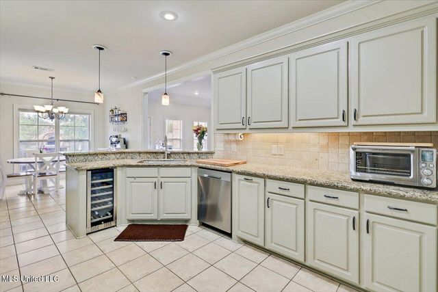 208 Grand Oak Boulevard, Clinton, MS 39056