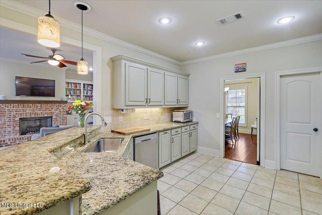 208 Grand Oak Boulevard, Clinton, MS 39056