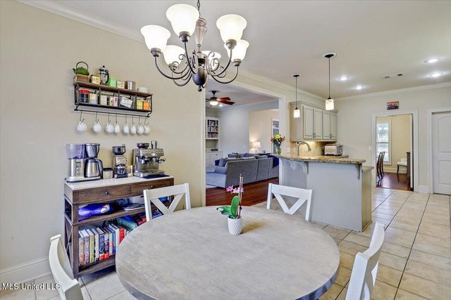 208 Grand Oak Boulevard, Clinton, MS 39056