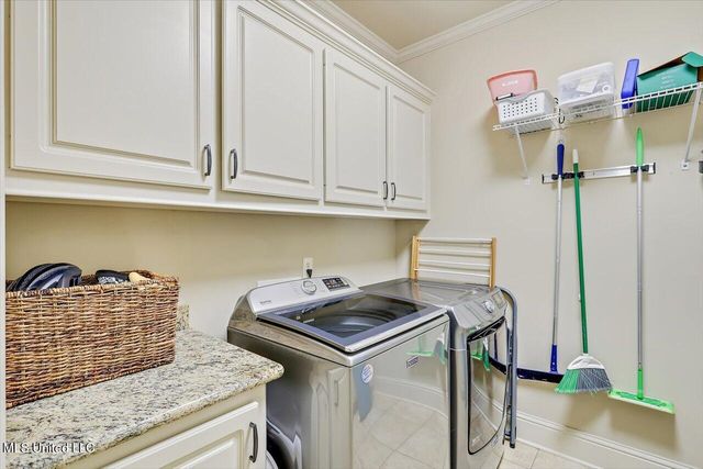 208 Grand Oak Boulevard, Clinton, MS 39056