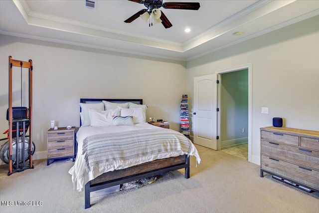 208 Grand Oak Boulevard, Clinton, MS 39056