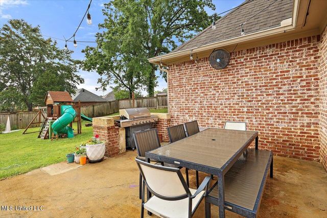 208 Grand Oak Boulevard, Clinton, MS 39056