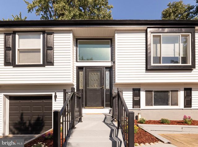 221 W DEER PARK RD, Gaithersburg, MD 20877