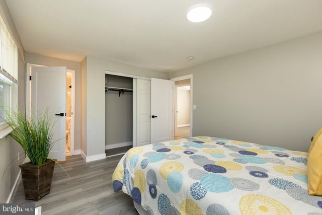 221 W DEER PARK RD, Gaithersburg, MD 20877