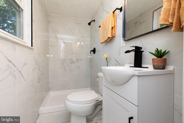 221 W DEER PARK RD, Gaithersburg, MD 20877