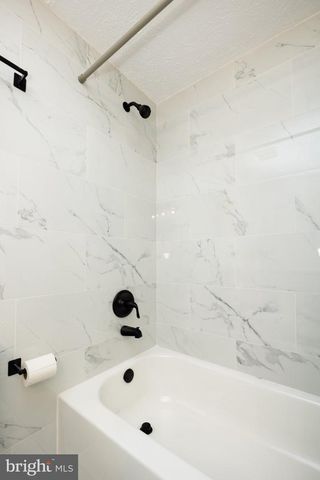 221 W DEER PARK RD, Gaithersburg, MD 20877