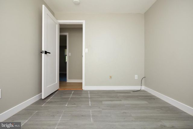 221 W DEER PARK RD, Gaithersburg, MD 20877