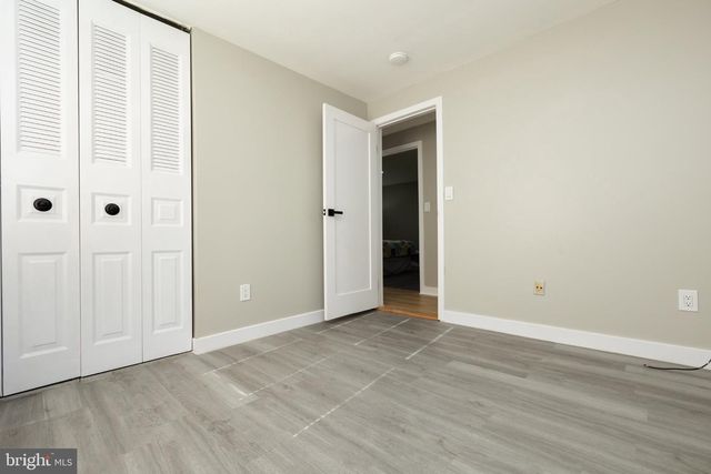 221 W DEER PARK RD, Gaithersburg, MD 20877