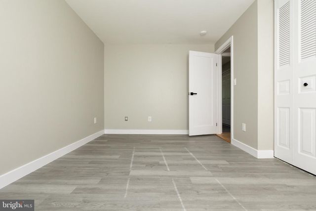221 W DEER PARK RD, Gaithersburg, MD 20877