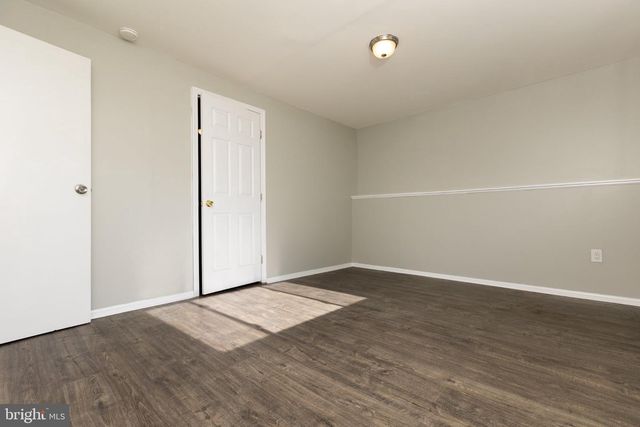 221 W DEER PARK RD, Gaithersburg, MD 20877