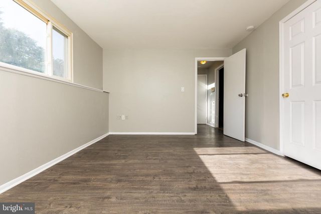 221 W DEER PARK RD, Gaithersburg, MD 20877