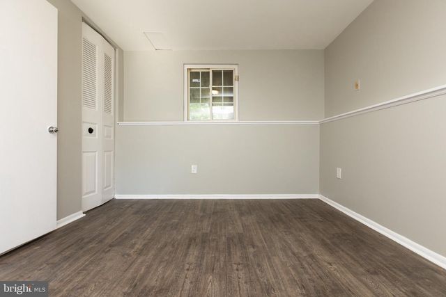 221 W DEER PARK RD, Gaithersburg, MD 20877
