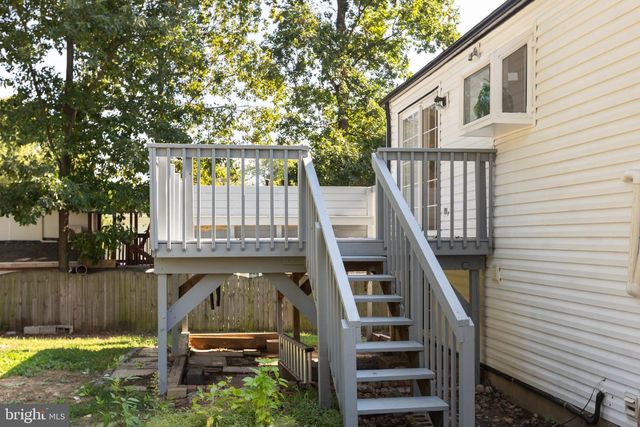 221 W DEER PARK RD, Gaithersburg, MD 20877