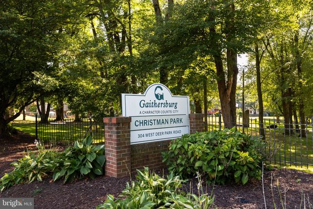 221 W DEER PARK RD, Gaithersburg, MD 20877