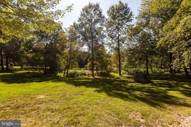 221 W DEER PARK RD, Gaithersburg, MD 20877