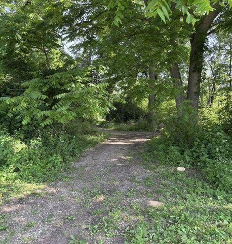 N64W21021 Mill ROAD, Menomonee Falls, WI 53051
