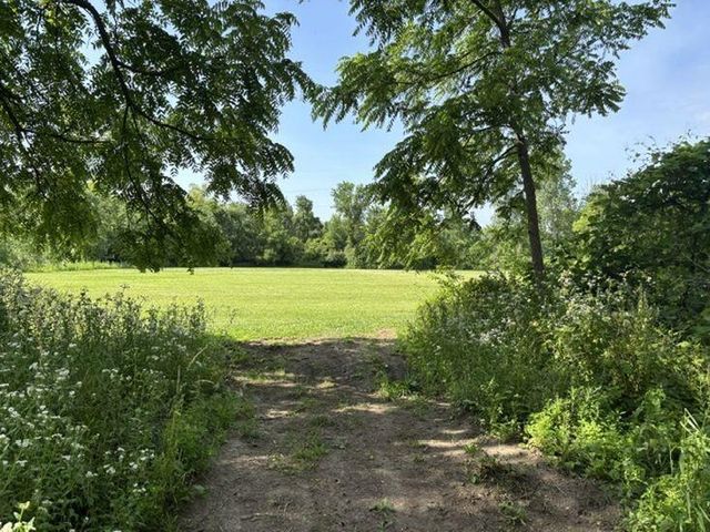 N64W21021 Mill ROAD, Menomonee Falls, WI 53051
