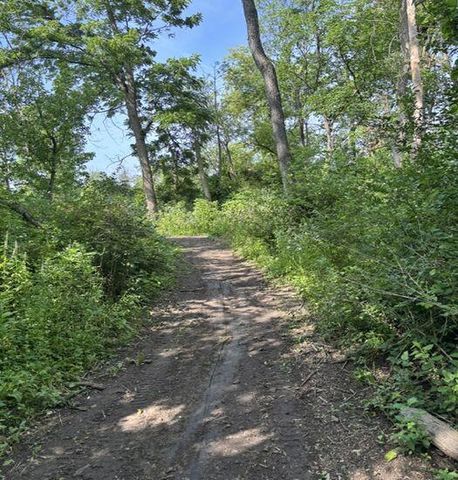 N64W21021 Mill ROAD, Menomonee Falls, WI 53051
