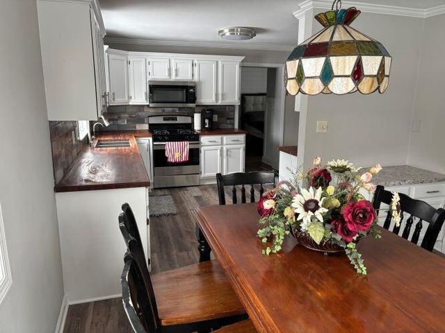 N64W21021 Mill ROAD, Menomonee Falls, WI 53051