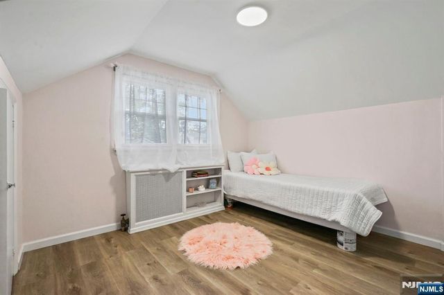 15 Oak Ridge Avenue, Nutley, NJ 07110