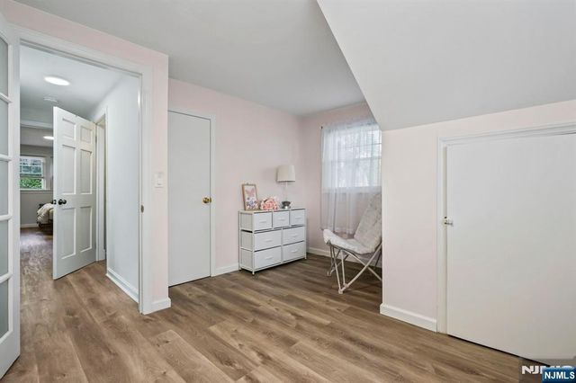 15 Oak Ridge Avenue, Nutley, NJ 07110