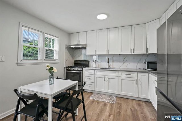 15 Oak Ridge Avenue, Nutley, NJ 07110