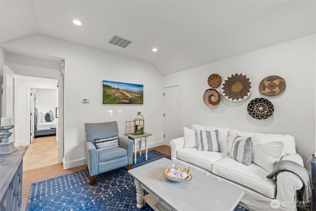 7502 Ford Drive NW, Gig Harbor, WA 98335