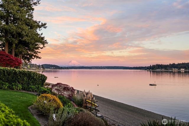 7502 Ford Drive NW, Gig Harbor, WA 98335