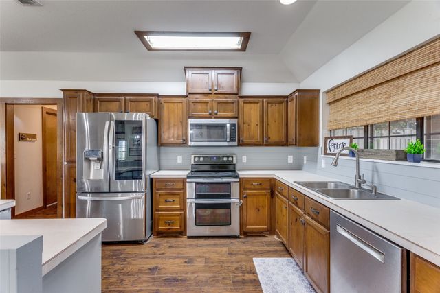 950 Johnson Bend Road, Weatherford, TX 76088