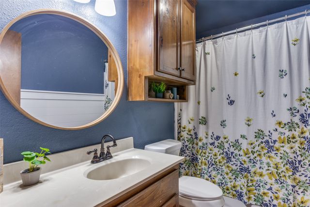 950 Johnson Bend Road, Weatherford, TX 76088