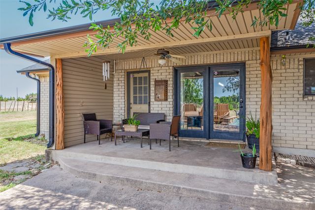 950 Johnson Bend Road, Weatherford, TX 76088