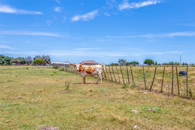 950 Johnson Bend Road, Weatherford, TX 76088