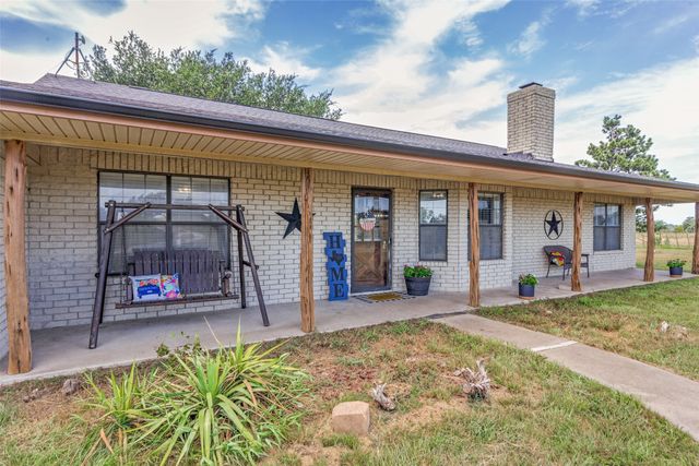 950 Johnson Bend Road, Weatherford, TX 76088