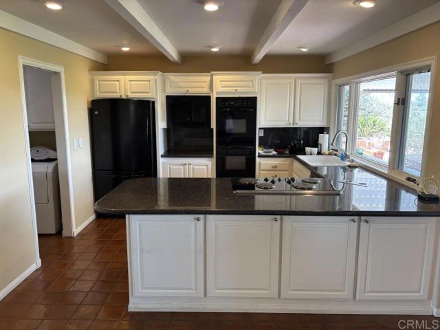 1825 Kent Place, Vista, CA 92084