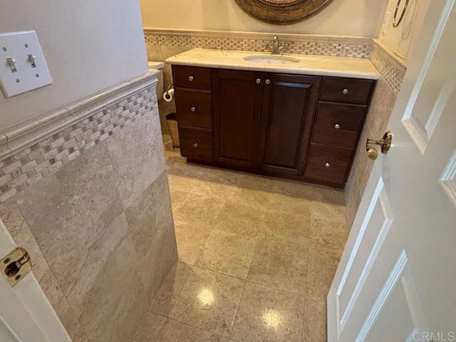 1825 Kent Place, Vista, CA 92084