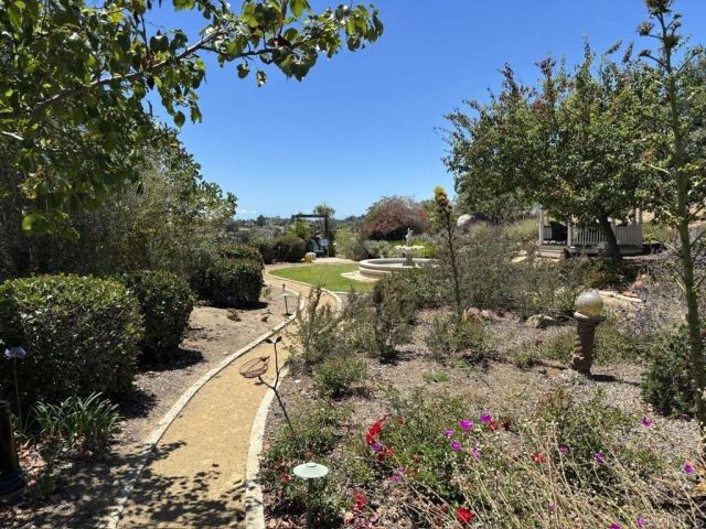 1825 Kent Place, Vista, CA 92084