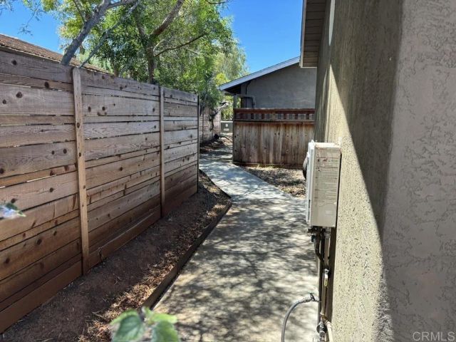 1825 Kent Place, Vista, CA 92084