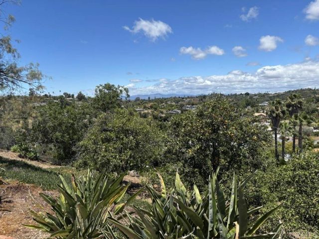 1825 Kent Place, Vista, CA 92084