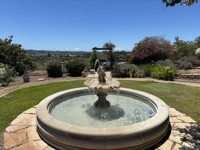 1825 Kent Place, Vista, CA 92084
