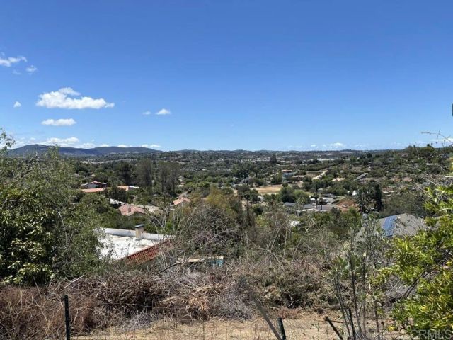1825 Kent Place, Vista, CA 92084