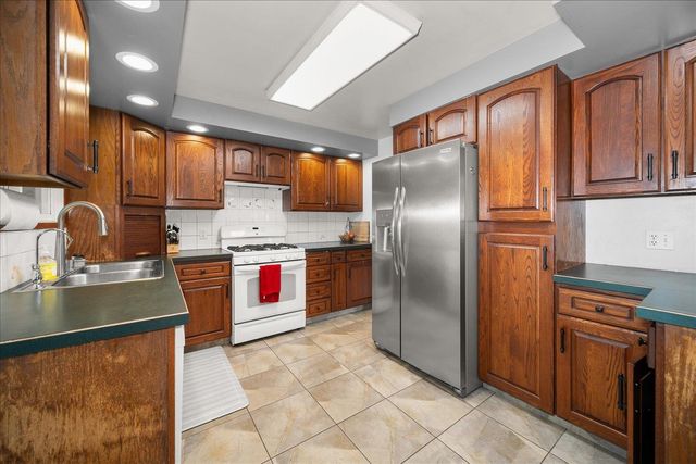 11712 E 31st Ave, Spokane, WA 99206