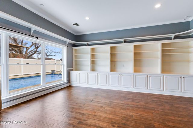 708 Astor Place Drive, New Iberia, LA 70563