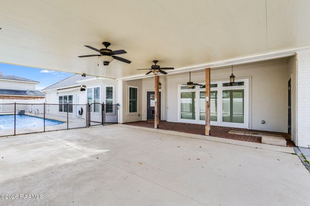 708 Astor Place Drive, New Iberia, LA 70563