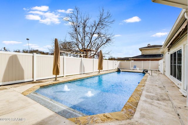 708 Astor Place Drive, New Iberia, LA 70563