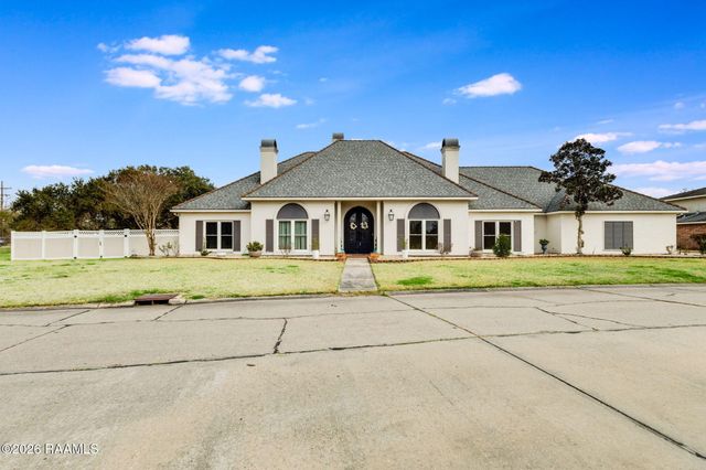 708 Astor Place Drive, New Iberia, LA 70563