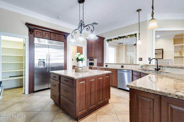 708 Astor Place Drive, New Iberia, LA 70563